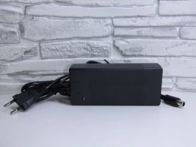 фото Зарядное устройство для Электросамокатов Xiaomi Ninebot