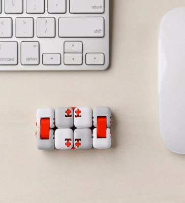 фото Игрушка антистресс Xiaomi Mitu Finger Spinner Toy 2019 Color Surprise