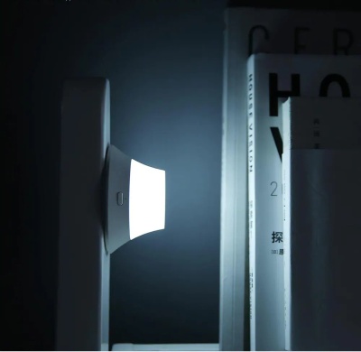 фото Беспроводное зарядное устройство с ночником Xiaomi Yeelight (15W)