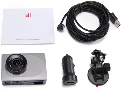 фото Видеорегистратор Yi Smart Dash Camera