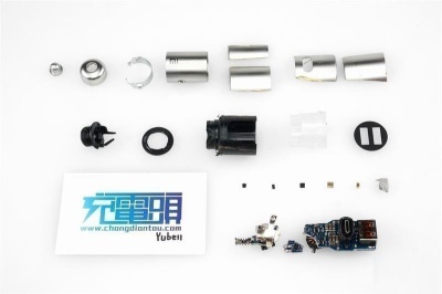 фото Автомобильное зарядное устройство QC3.0 CZCDQ02ZM
